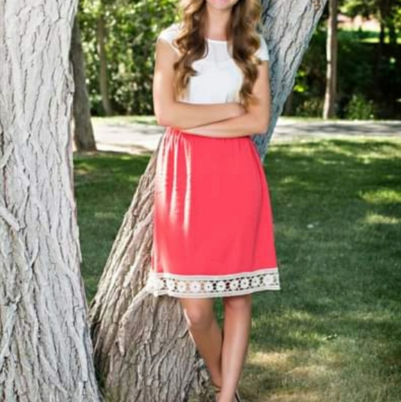 Coral Skirt - Picture 4 of 4